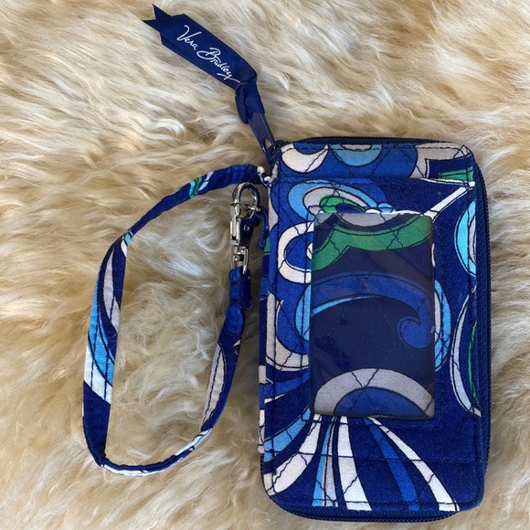 Vera Bradley Handbags - Vera Bradley Wristlet Wallet blue white green diamond card holder